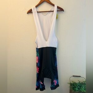 NWT Floral  V1 Bib padded biker shorts 4X